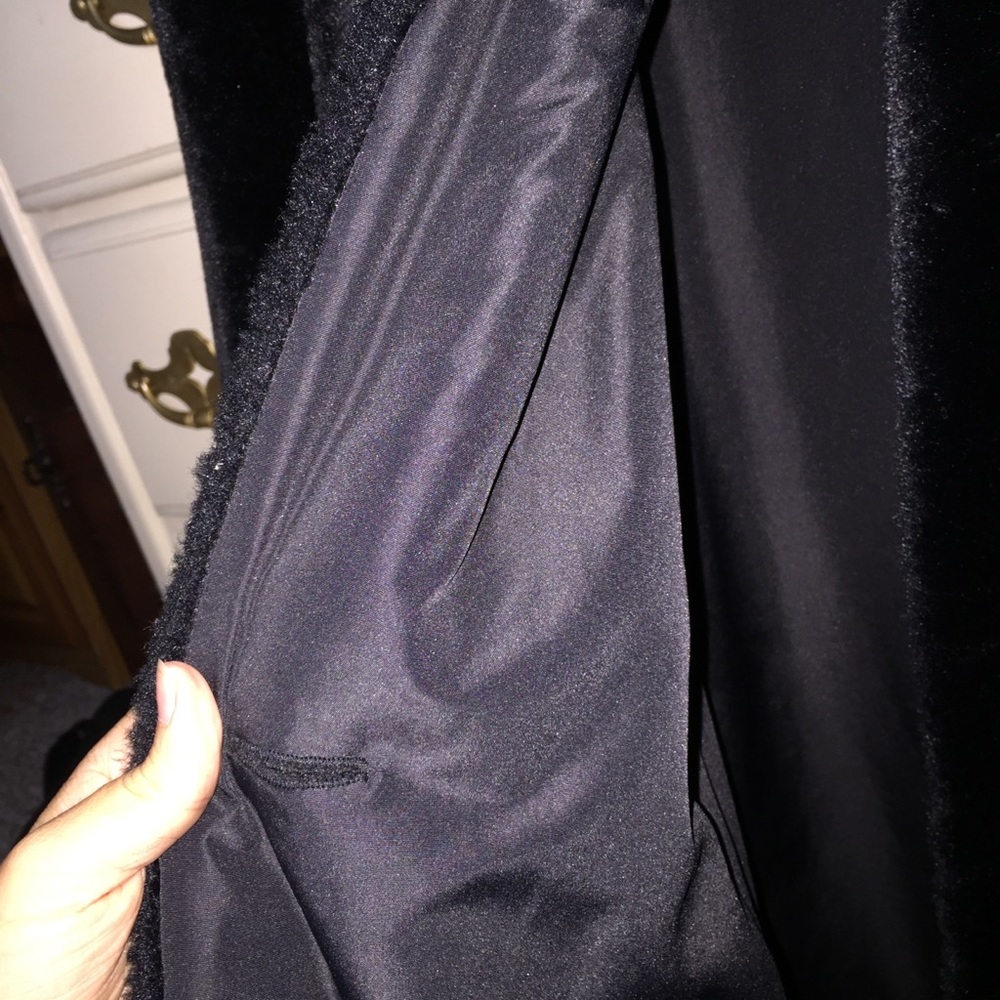 Fur Coat - Picture 4 of 6